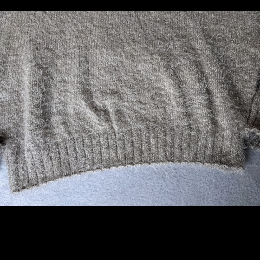 *2/20* Collusion Sweater - Picture 6 of 7